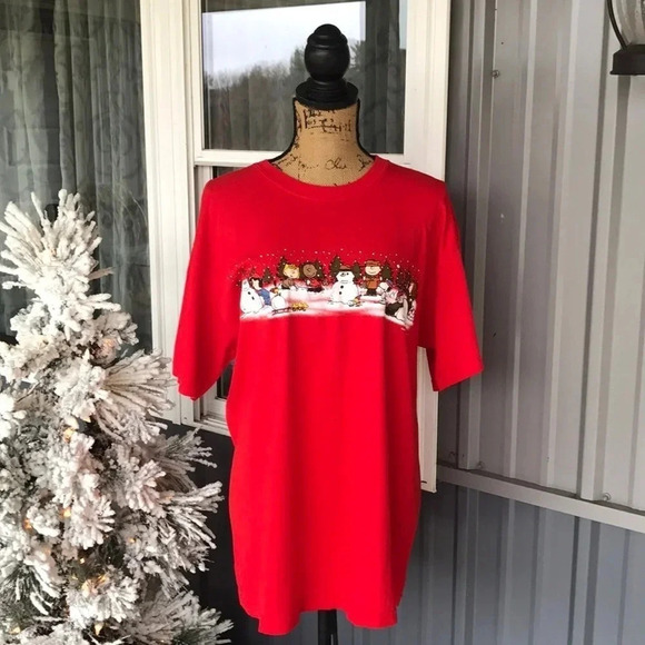 Peanuts Tops - "Peanuts" Christmas Tshirt Size Large